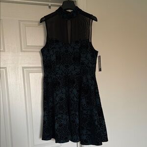 Elegant Black and Blue Sleeveless Dress